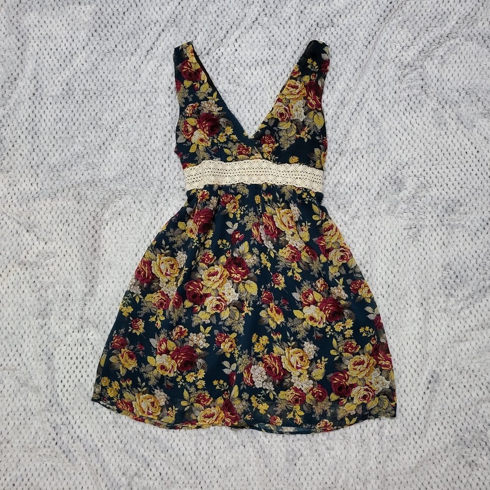 Timing (M) Dark Green Floral Dress